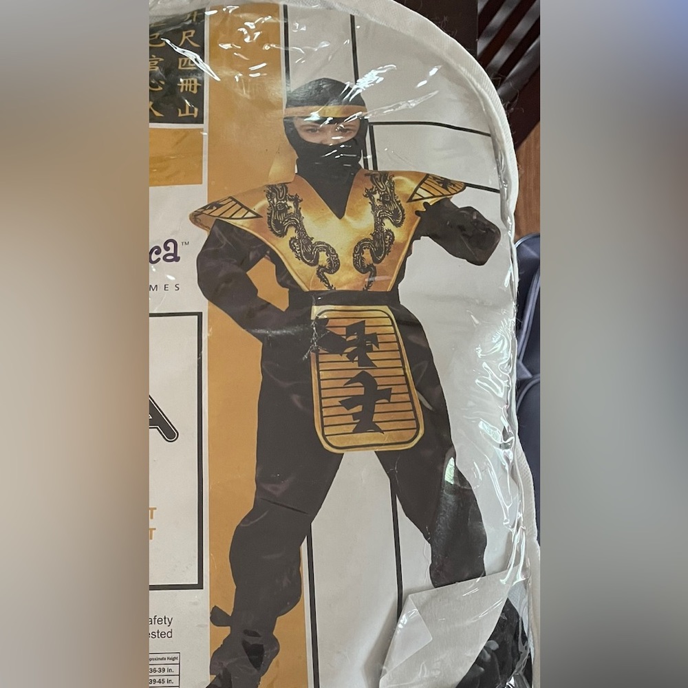 Deluxe ninja costume size 12-14 large.new - Picture 2 of 4